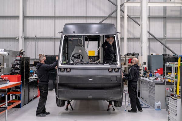 2027 Ram Dakota Pickup Arrival Developing Electric Vehicles Without Assembly Line _4bd8b8c5-342e-438d-9b16-d4c0e6dbe18f-articleLarge