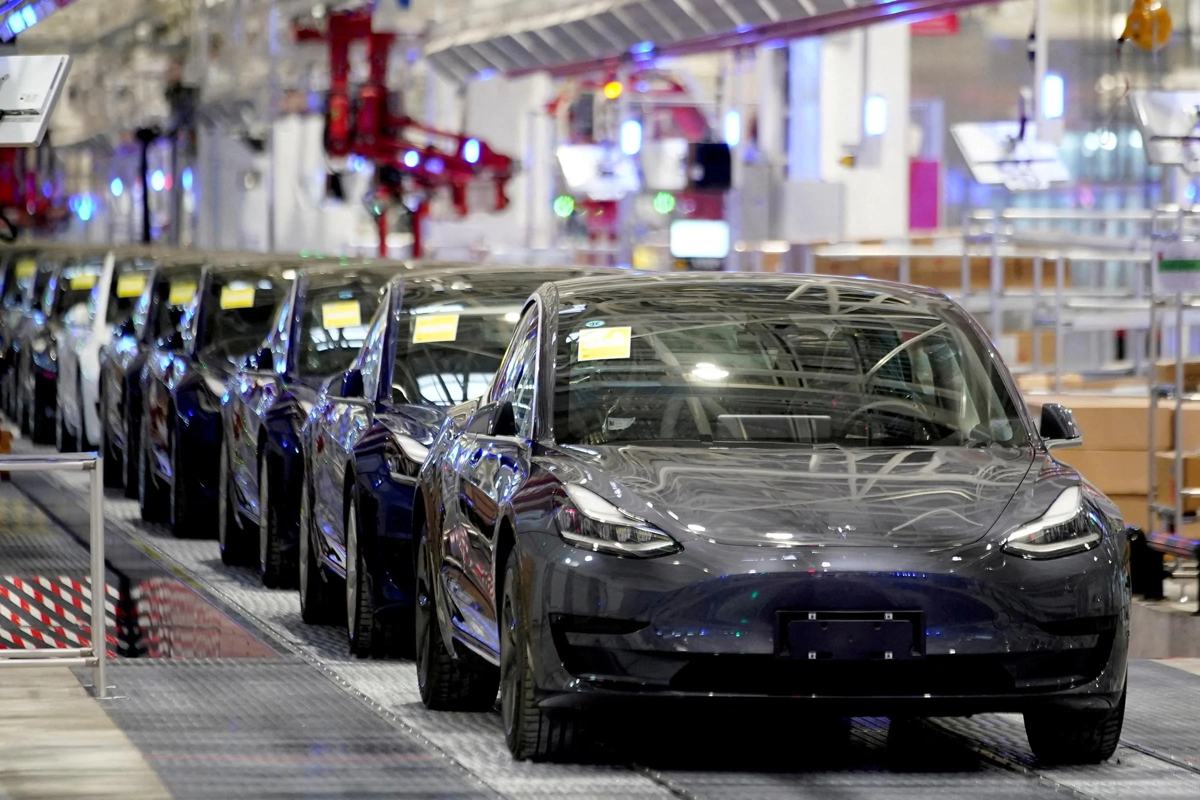 Tesla Model 2 Tesla halts production at Shanghai plant due to supply issues EF6FEEYMGNKTHIESD6N7DEMJJA