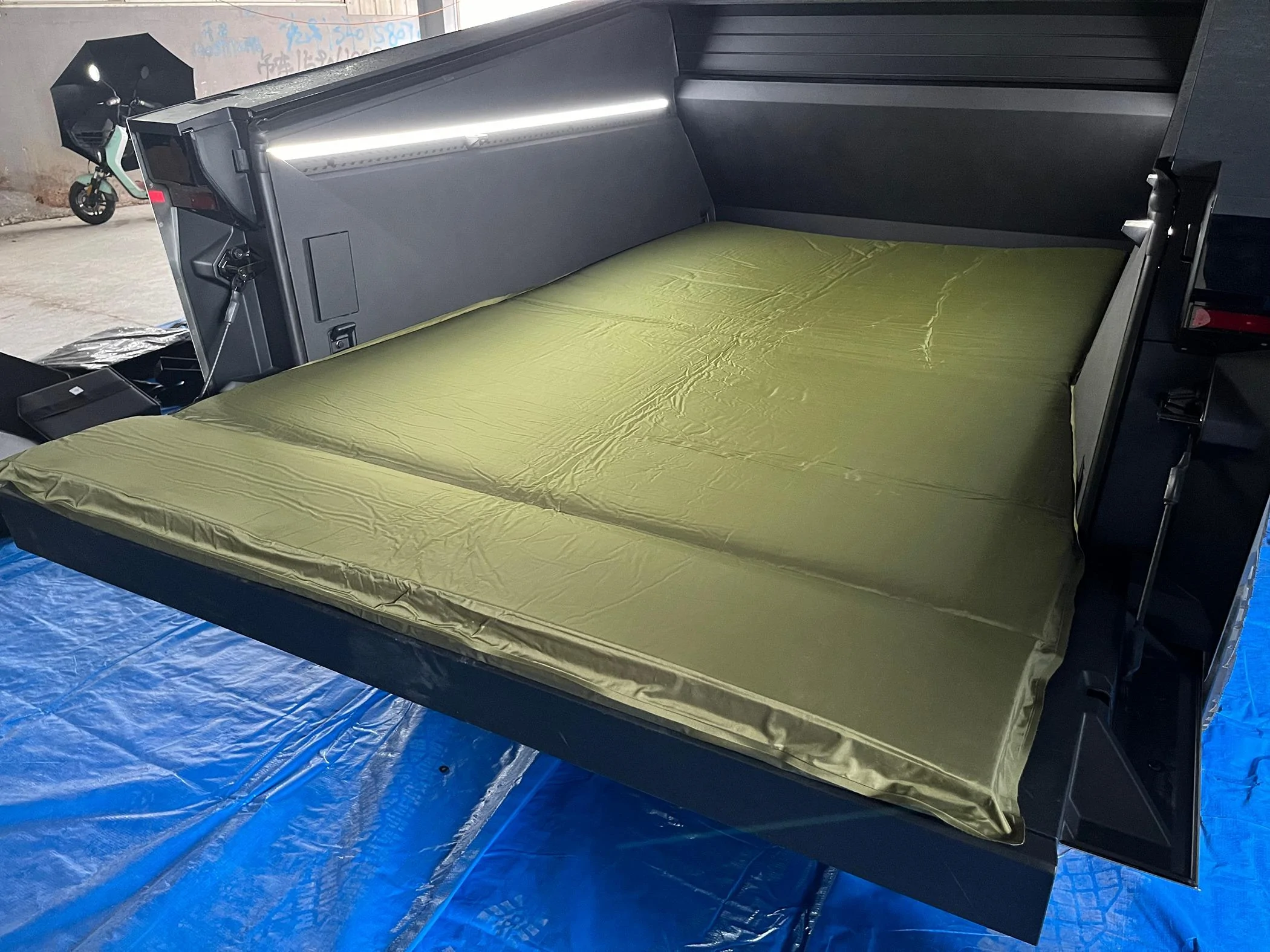 2027 Ram Dakota Pickup ELECFRESH | Product Testing | The Simplest Cybertruck Bed Mattress Solution IMG_1632