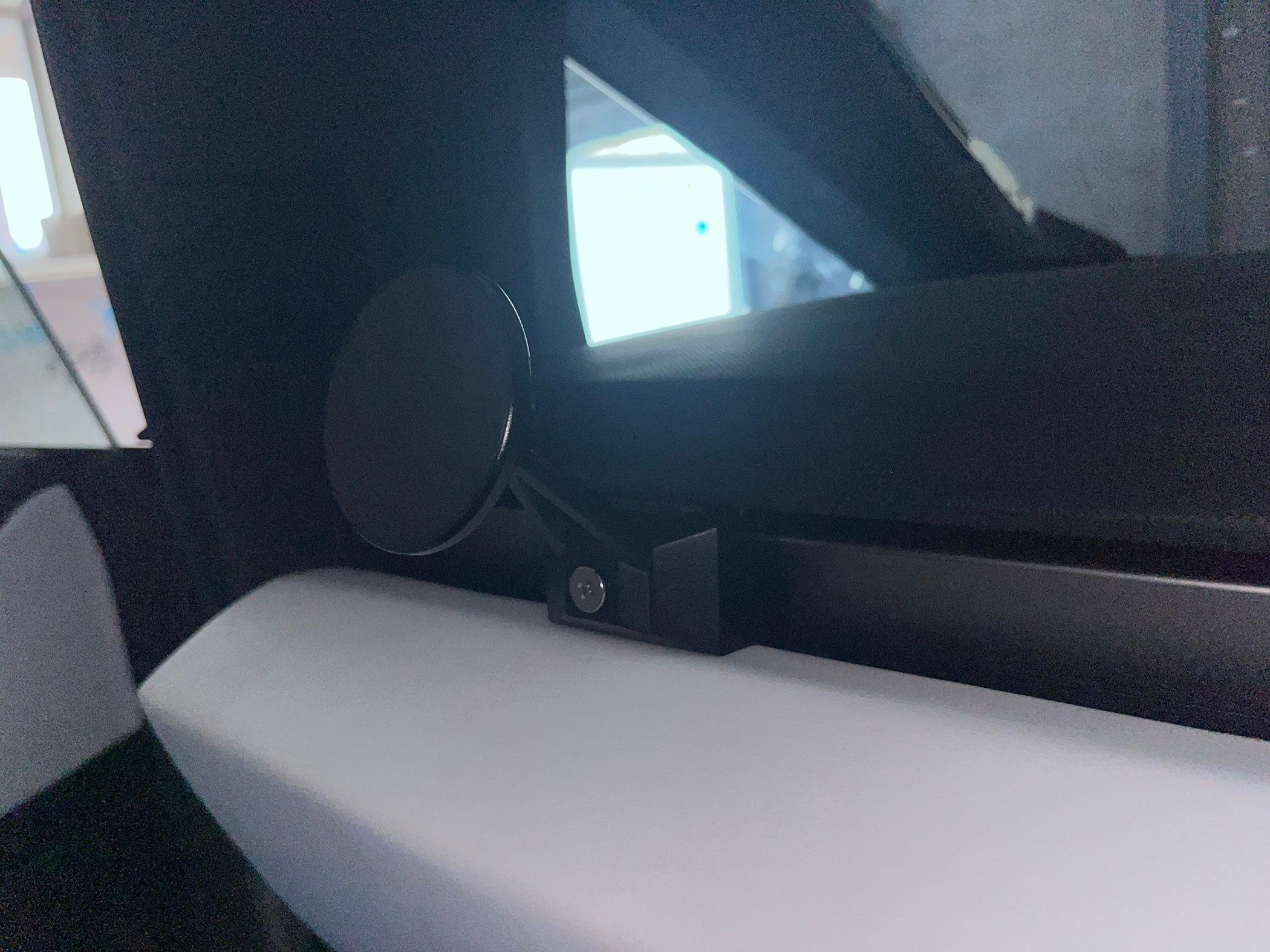 2027 Ram Dakota Pickup ELECFRESH | Product Testing | Cybertruck MagSafe phone mount Solution IMG_1646