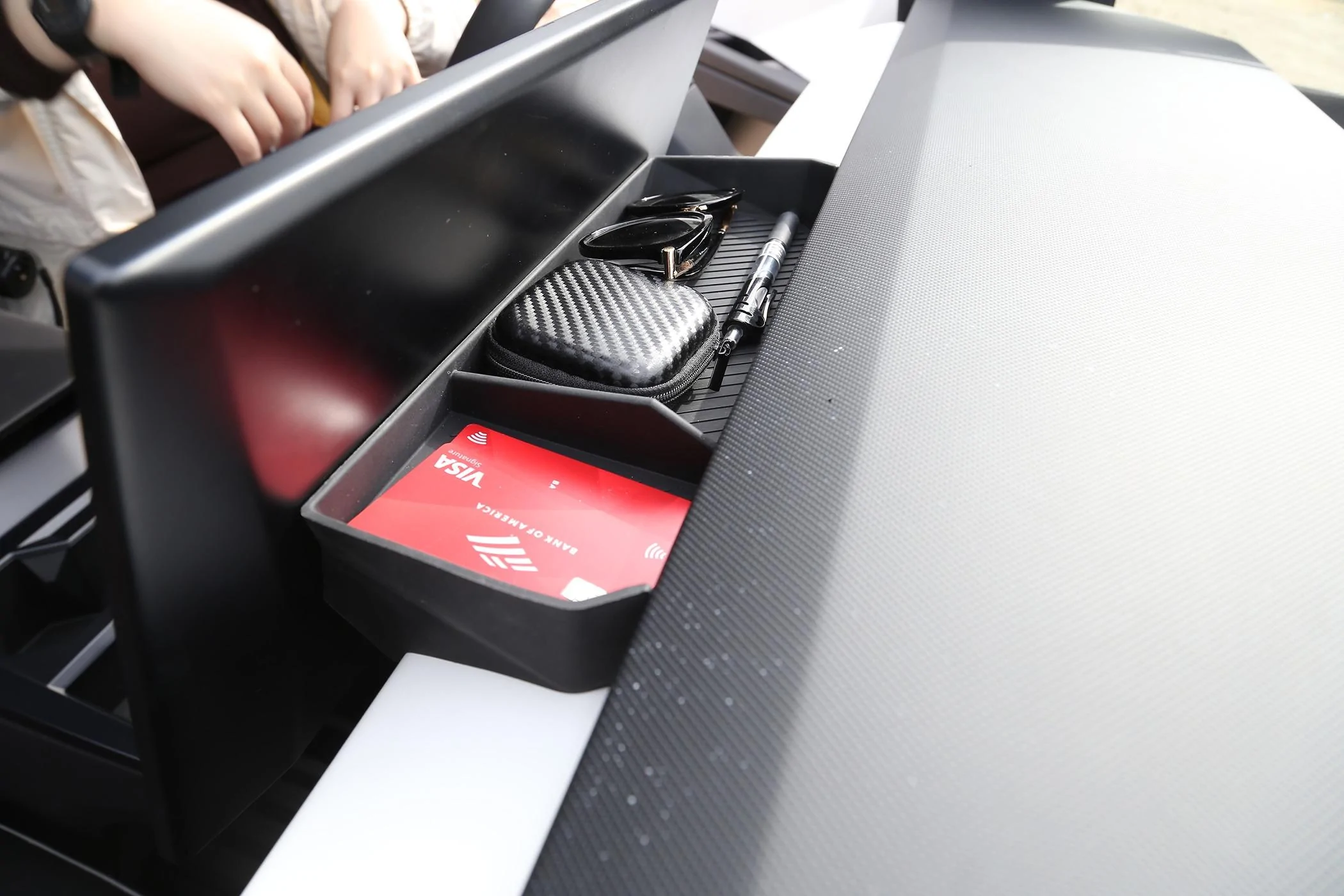2027 Ram Dakota Pickup [Elecfresh] Promotion For Dashboard Tray IMG_4418